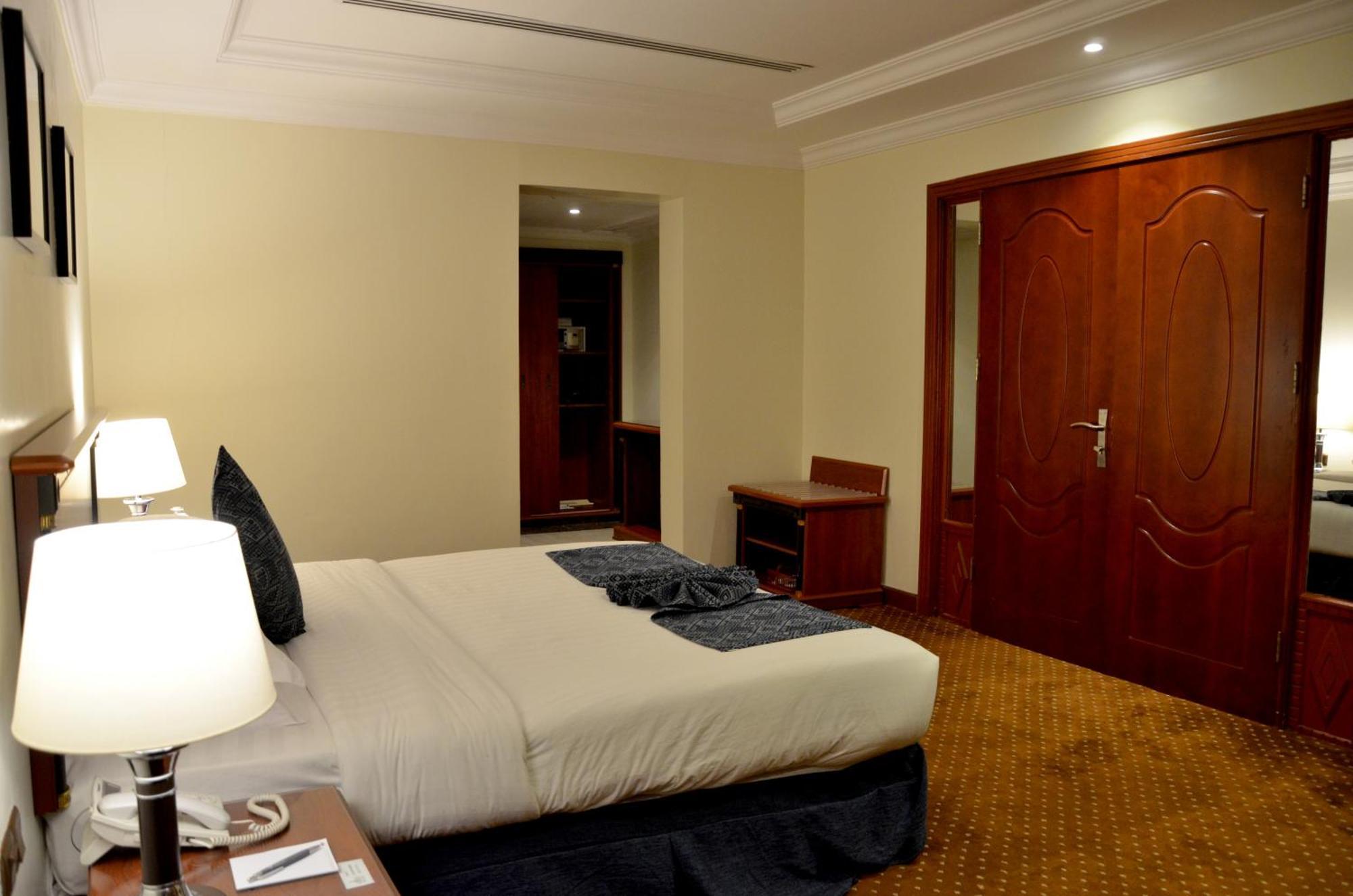 Crown Tower Hotel Jubail Экстерьер фото