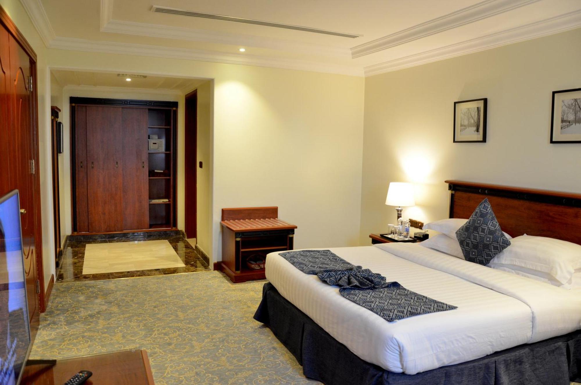 Crown Tower Hotel Jubail Экстерьер фото